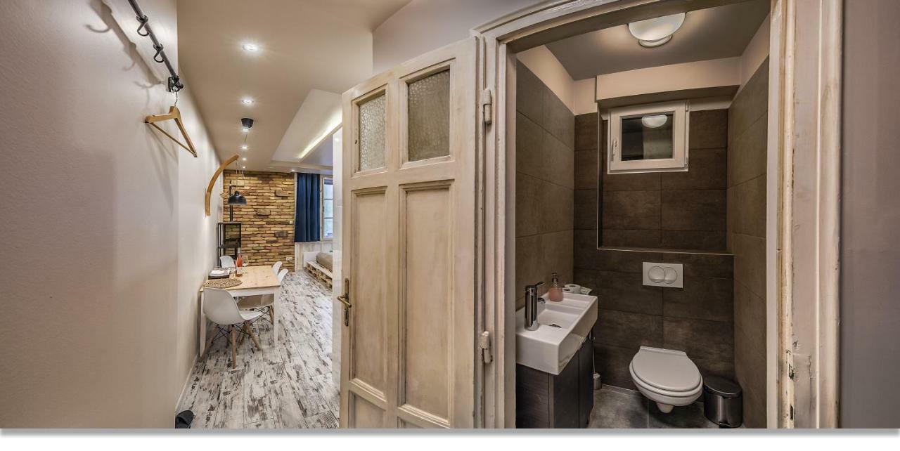 Downtown Boutique Suite Boedapest Buitenkant foto