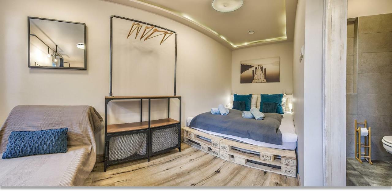 Downtown Boutique Suite Boedapest Buitenkant foto